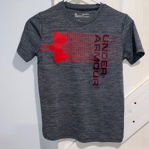 Boys Under Armour Loose Fit Heat Gear Shirt